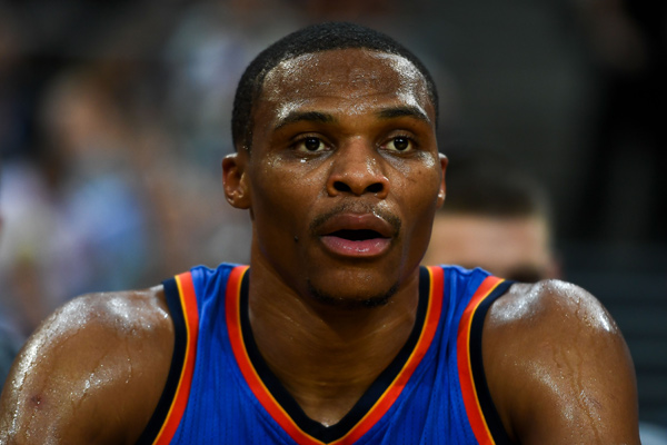 她展现了超 她展现了超