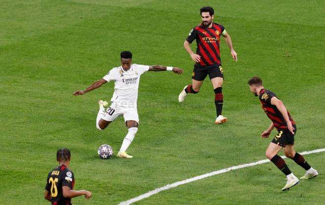 场硬战中占 场硬战中占